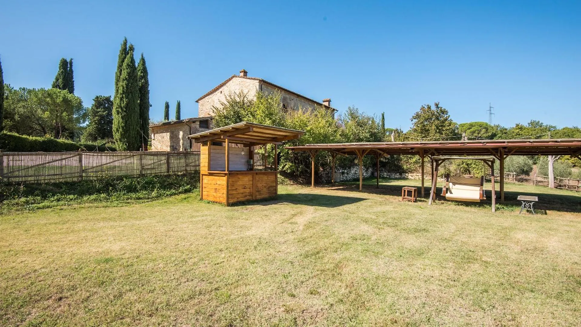Farm stay Appartamento Il Pino Rapolano Terme